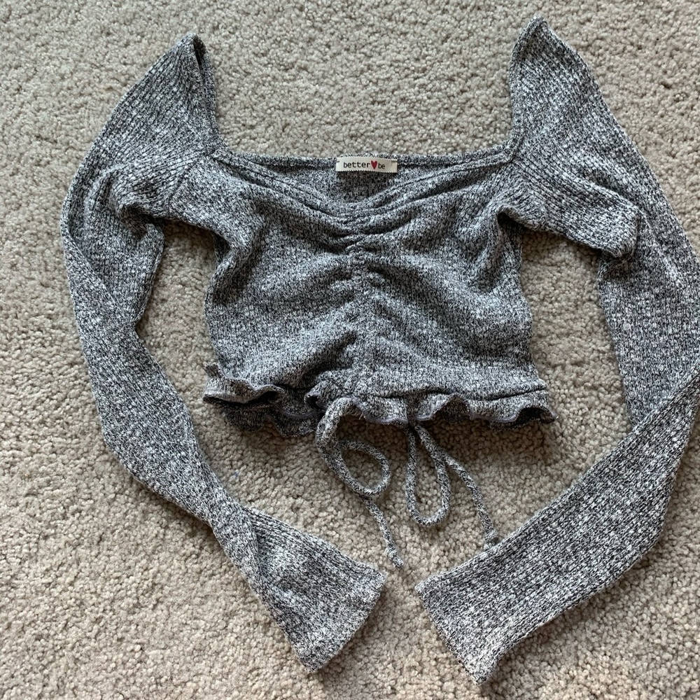 BETTER BE comfy grey & white ruched crop top